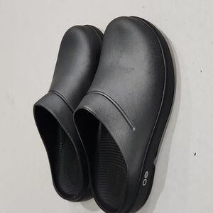 NEW OOFOS Men's/Women's Black Slip-On RECOVERY Clogs